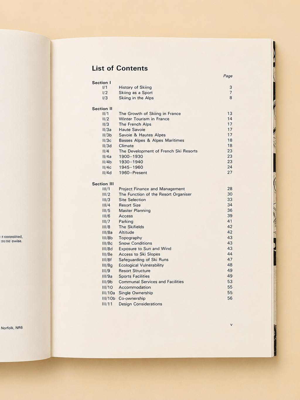 The Architecture and Planning of Ski Resorts in France – Tore Juul, 1979