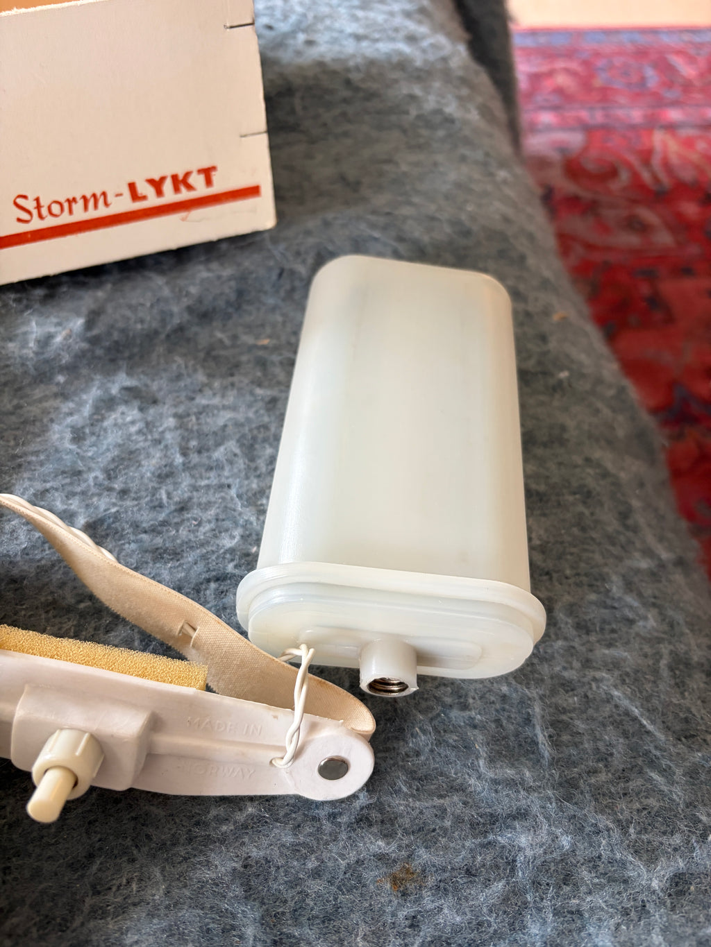 Vintage norsk Storm-Lykt – klassisk frilufts- og sikkerhetsutstyr